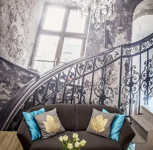 Romeo\'S Apartment